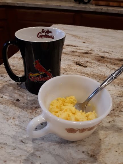 scrambled eggs in a mug recipe